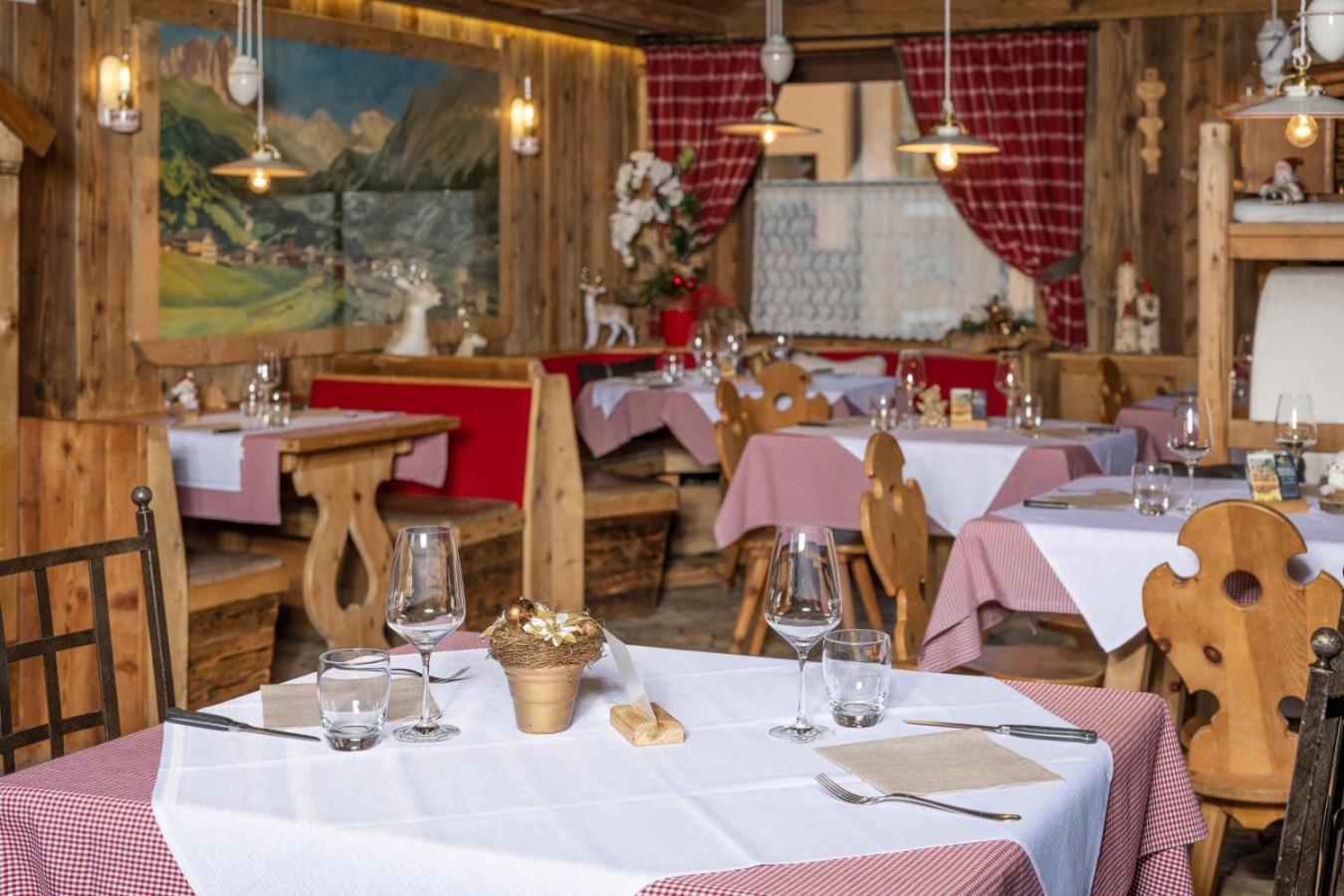 Garni Ladin Hotel Виго ди Фаса Екстериор снимка